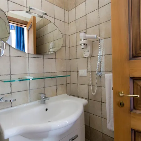 Portoselvaggio 4*
