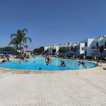 Portoselvaggio Θέρετρο